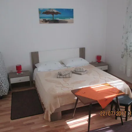 Apartments Sandra Novigrad Istria Exterior foto