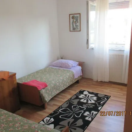 Apartments Sandra Novigrad Istria Exterior foto
